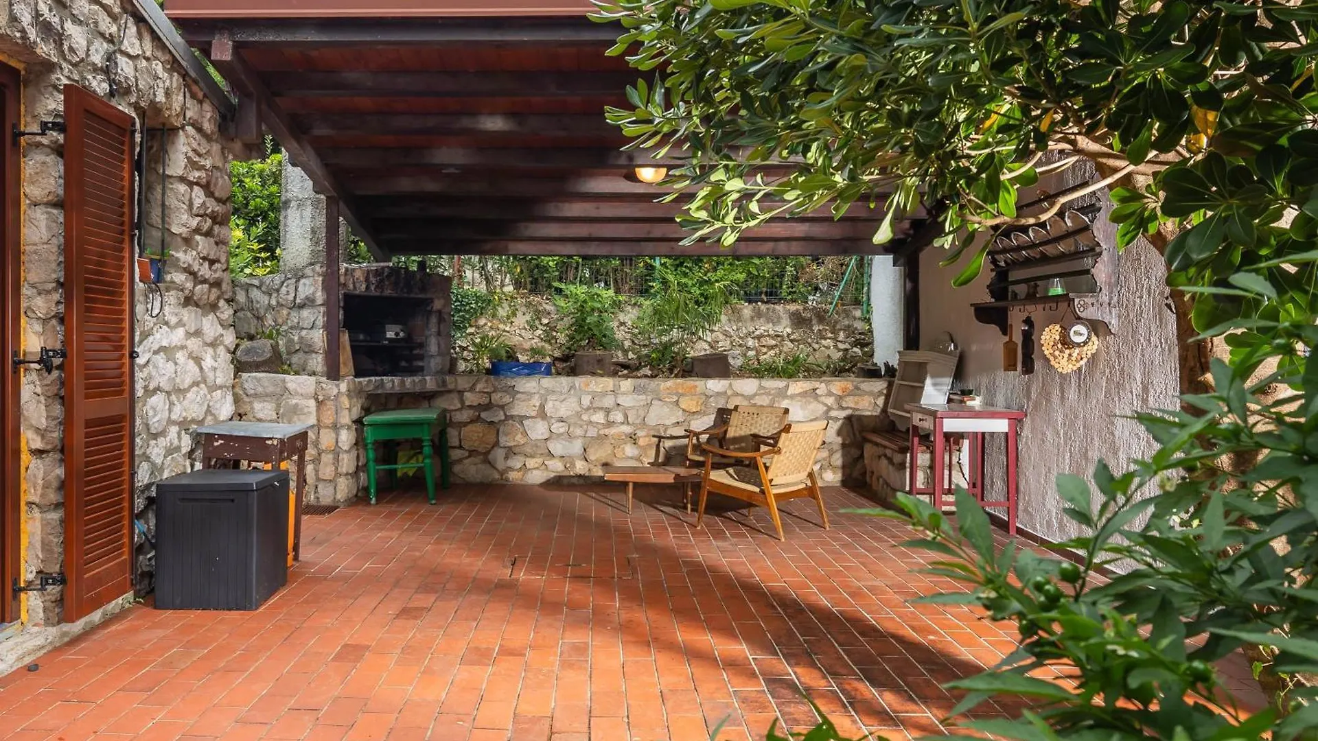 Lovely Holiday Home By The Sea - Happy Rentals Selce