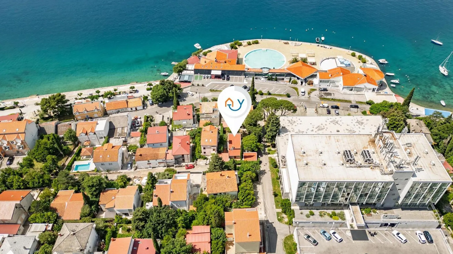 Lovely Holiday Home By The Sea - Happy Rentals Selce