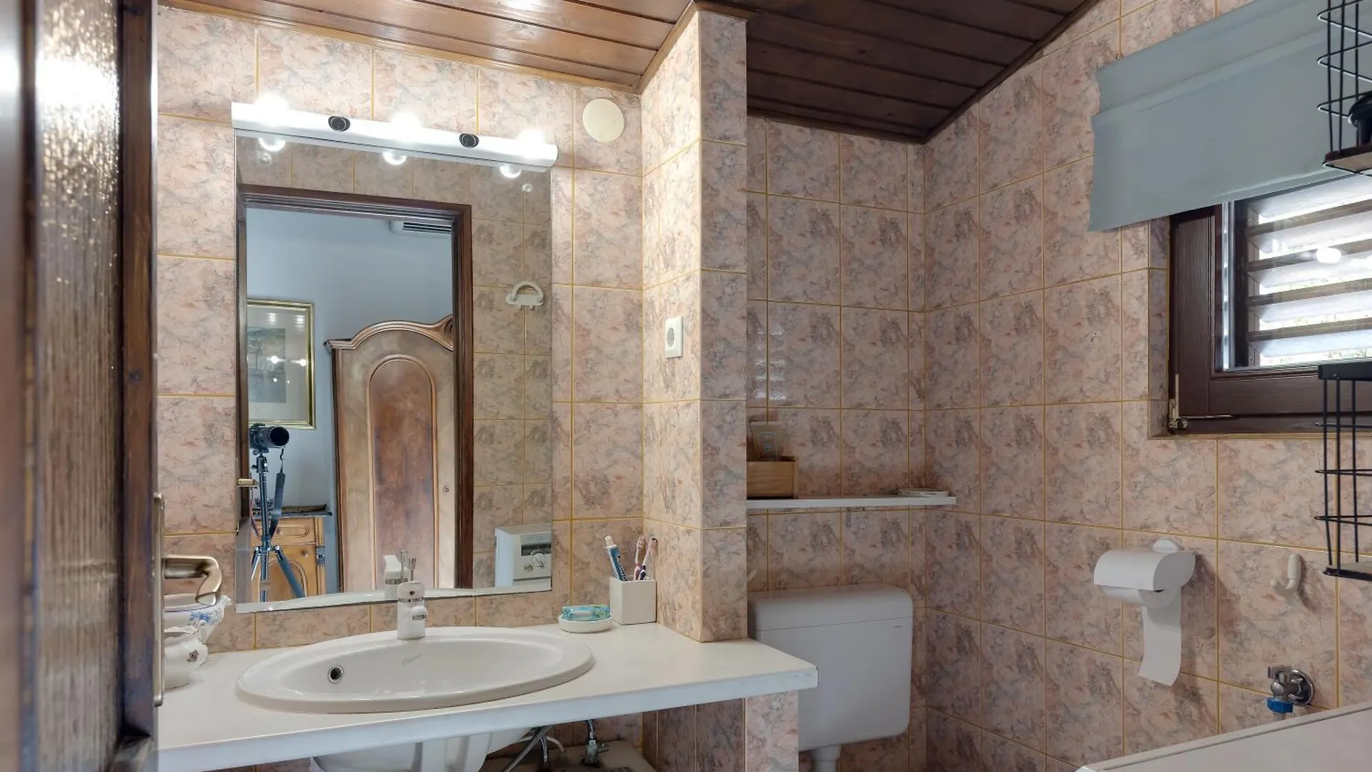 Lovely Holiday Home By The Sea - Happy Rentals Selce
